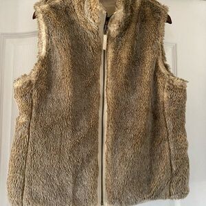 Faux Fur Women’s Reversible Vest in Beige size XL